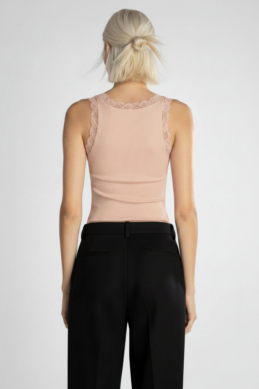 Camiseta Sin Mangas Mujer Oscalito 3410 – Lana Merino, Seda y Encaje Leavers