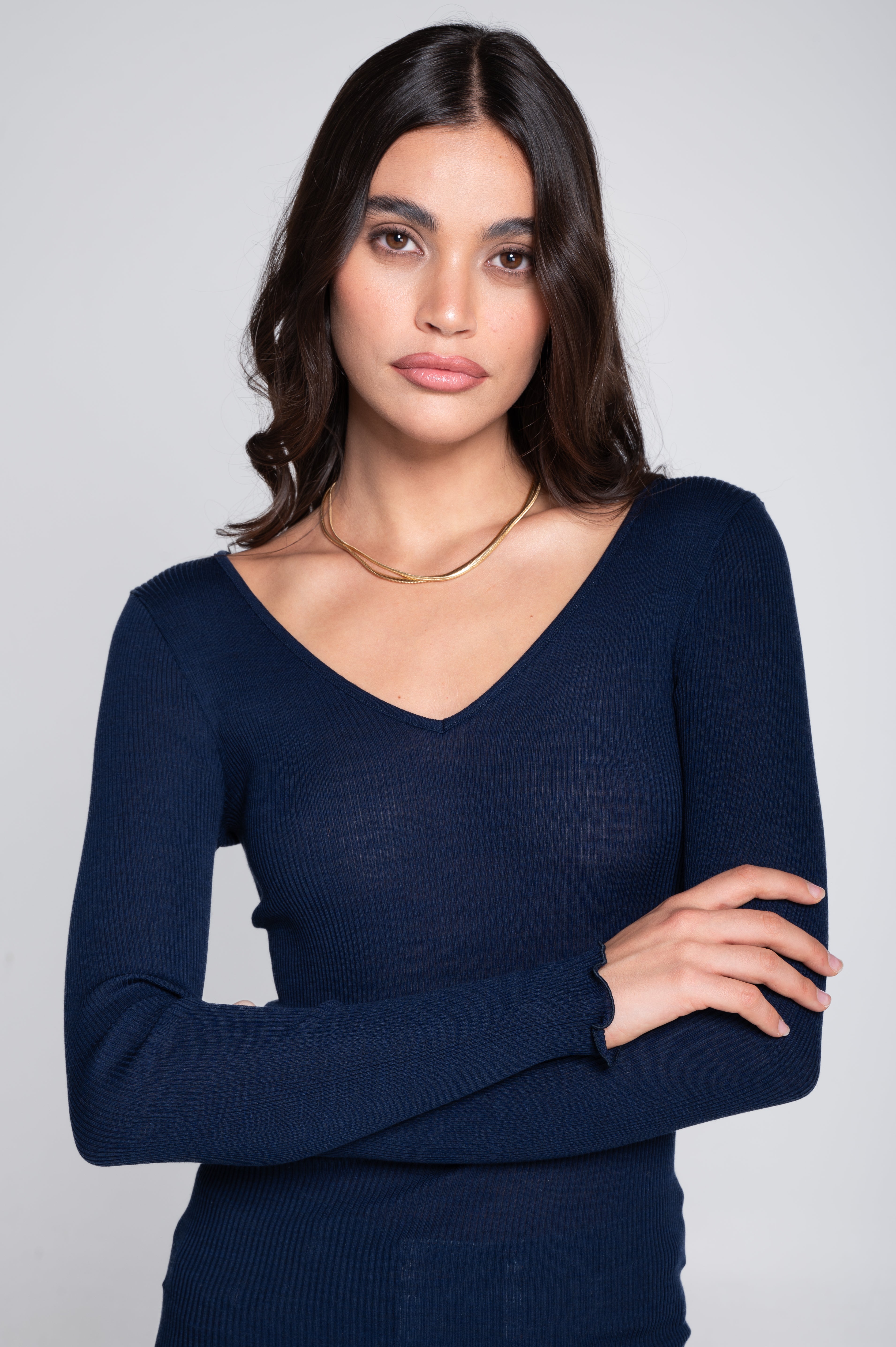 Camiseta Manga Larga Escote en V Mujer Oscalito 3486 – Lana Merino y Seda