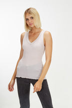 Polera Sin Manga Escote V Mujer Oscalito 4247 – Lana Merino, Seda y Satén de Seda