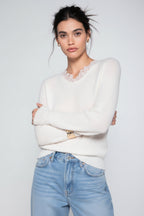 Sweater Oscalito 7483 Cuello V Encaje - Alpaca y Lana Merino