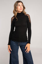 Blusa Cuello Alto Mujer Oscalito 7416 – Lana Merino, Seda y Encaje Chantilly