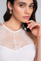 Top Oscalito Halterneck 7525 - Algodón Filoscozia y Encaje Chantilly