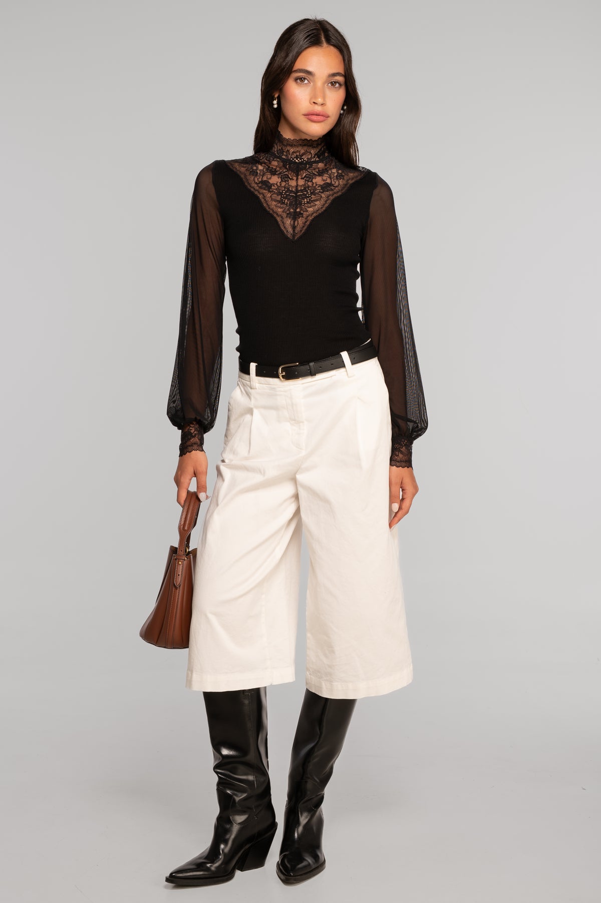 Blusa con encaje — Merino y seda · 7800
