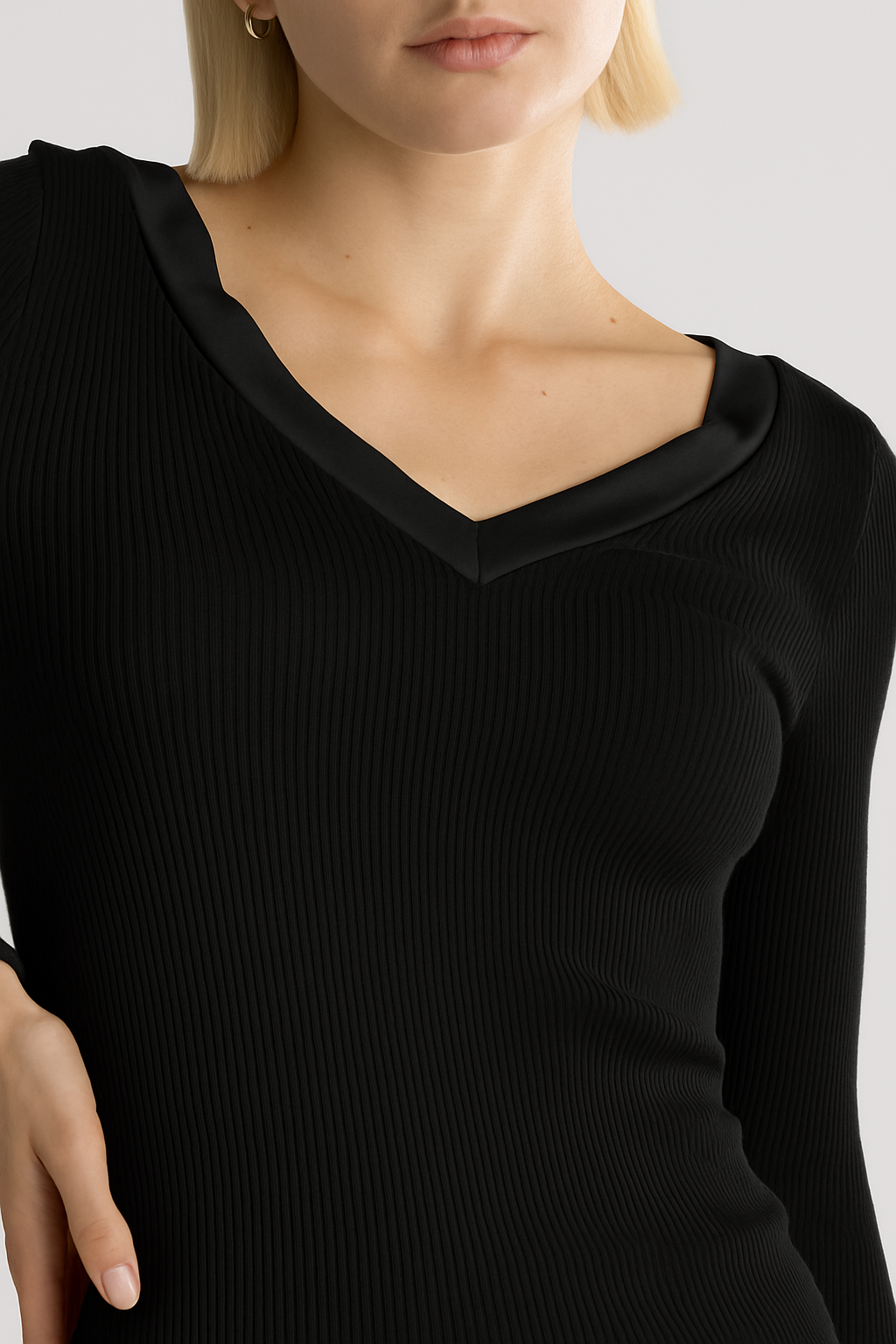 Polera Manga Larga Escote V Mujer Oscalito 4248 – Lana Merino, Seda y Satén de Seda