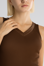 Polera Sin Manga Escote V Mujer Oscalito 4247 – Lana Merino, Seda y Satén de Seda