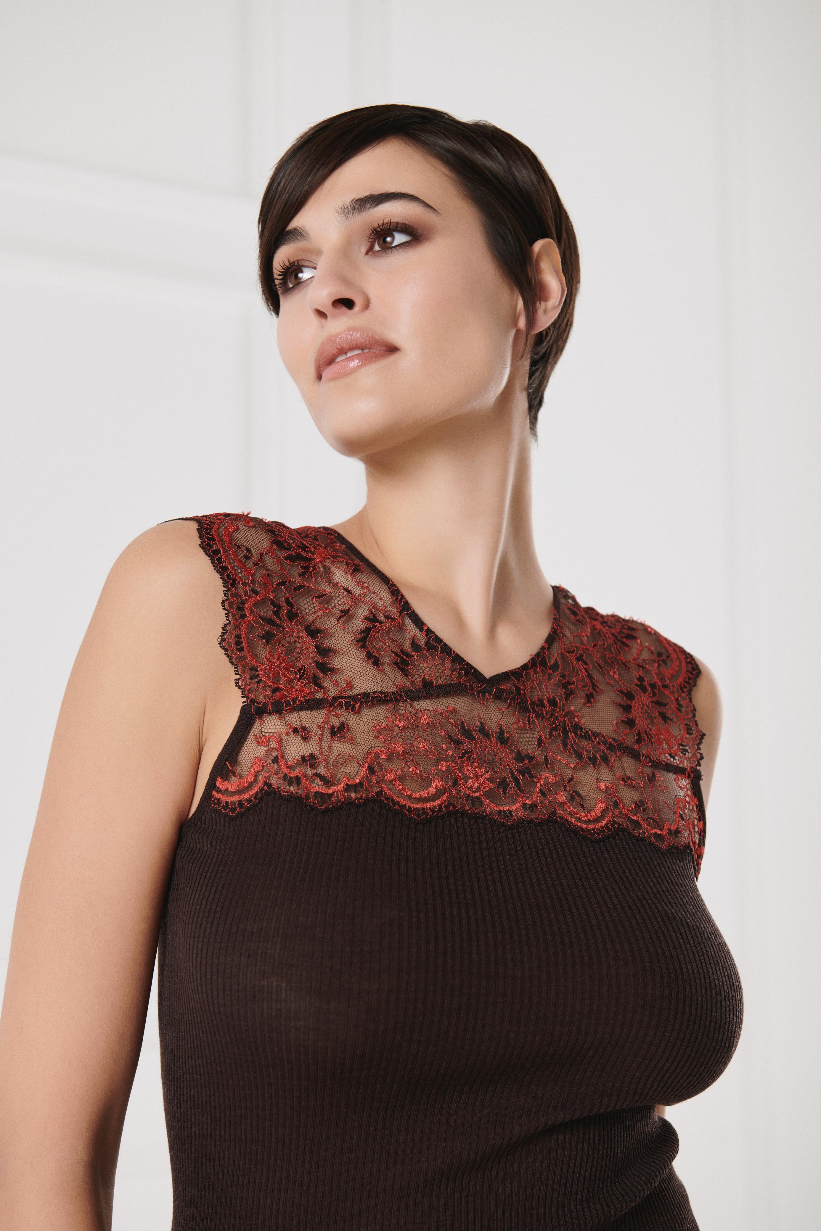 Polera sin Manga Mujer Oscalito 6621 – Lana, Seda y Encaje Dentelle de Calais®